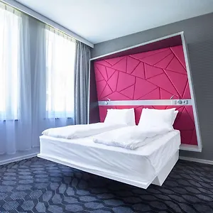 Magic Xhibition - Self-service-hotel Μπέργκεν